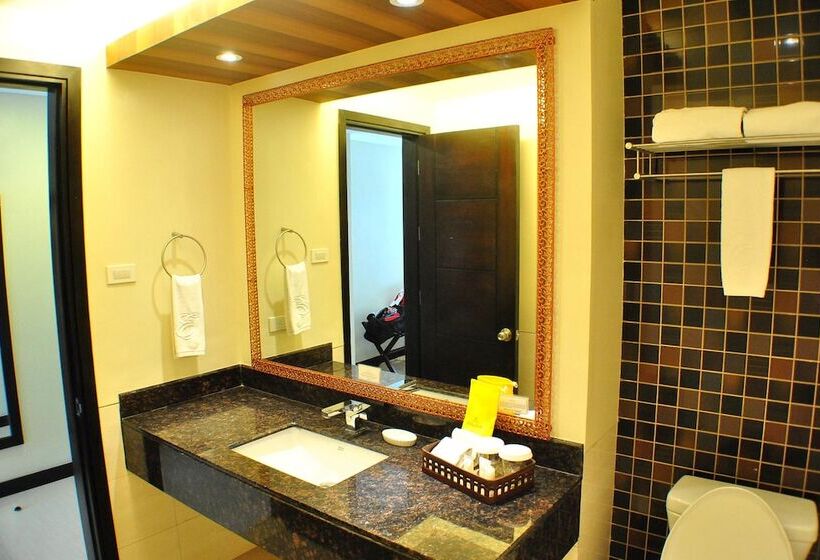 주니어 스위트, Elizabeth Cebu