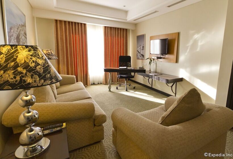 이그제큐티브 스위트, Elizabeth Cebu