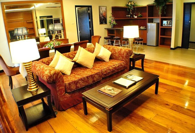 펜트하우스 스위트, Elizabeth Cebu