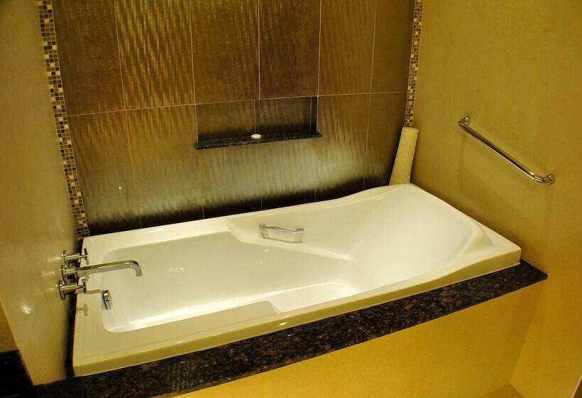 펜트하우스 스위트, Elizabeth Cebu