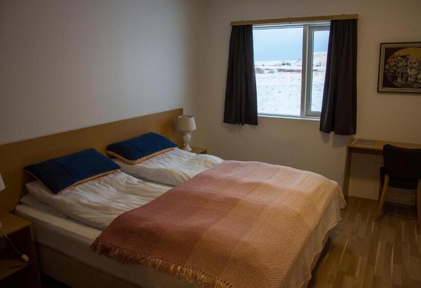 اتاق استاندارد با وان آب گرم, Lambastadir Guesthouse