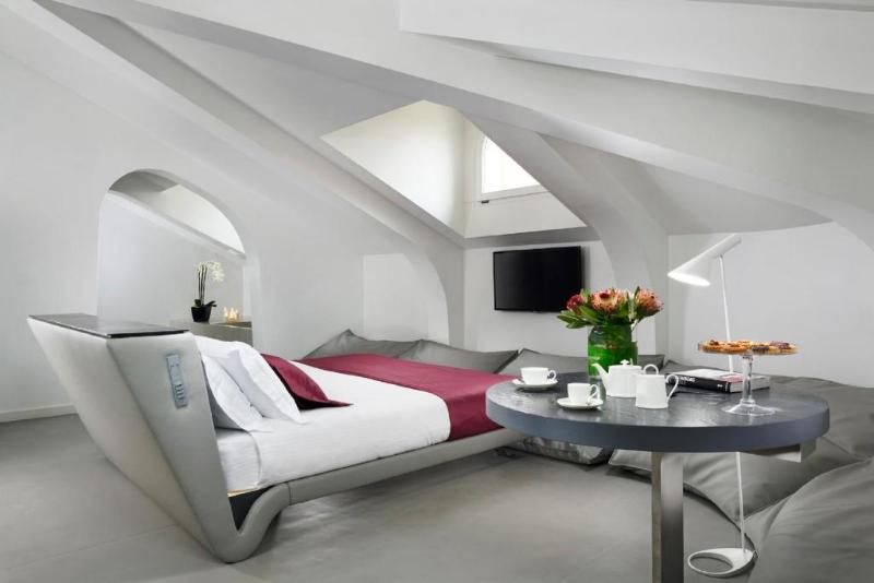 Camera Superiore, Palazzo Montemartini Rome, A Radisson Collection