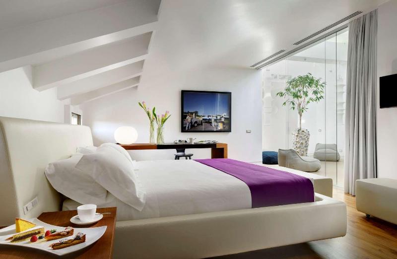 Camera Premium, Palazzo Montemartini Rome, A Radisson Collection