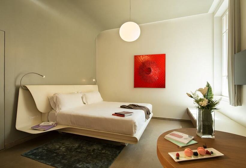 Camera Standard, Palazzo Montemartini Rome, A Radisson Collection