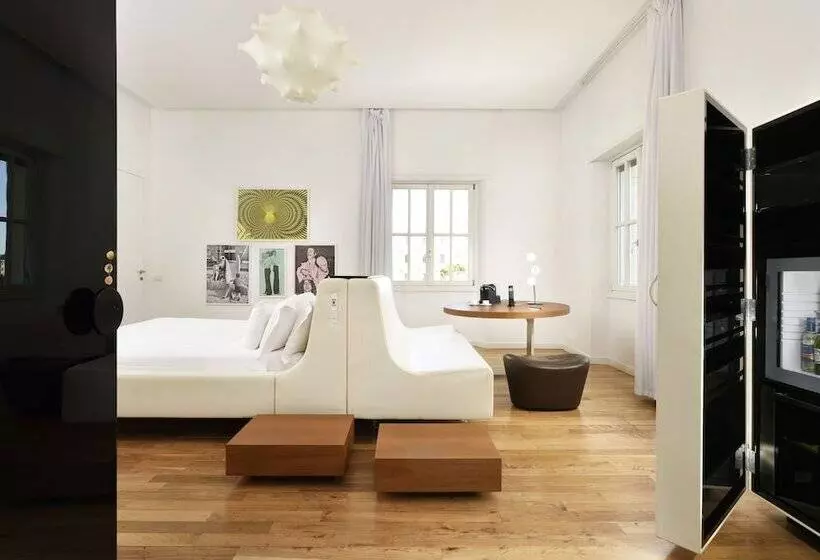 Suite Junior, Palazzo Montemartini Rome, A Radisson Collection