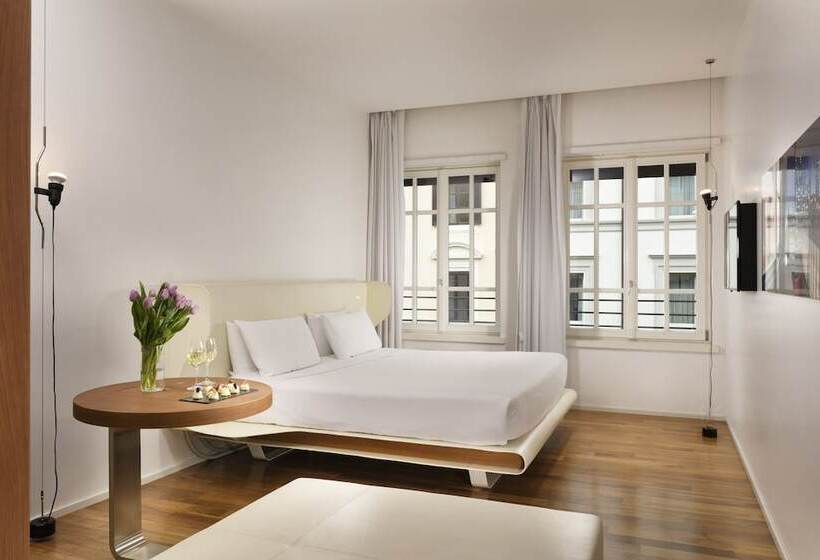 Camera Superiore, Palazzo Montemartini Rome, A Radisson Collection