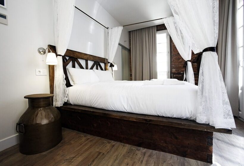 חדר סטנדרט לשלושה, Pension Basque Boutique