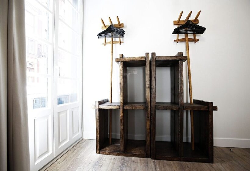 חדר סטנדרט לשלושה, Pension Basque Boutique