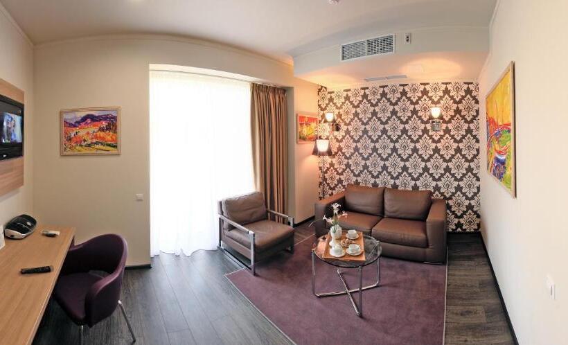 سوییت, Pushcha Congress