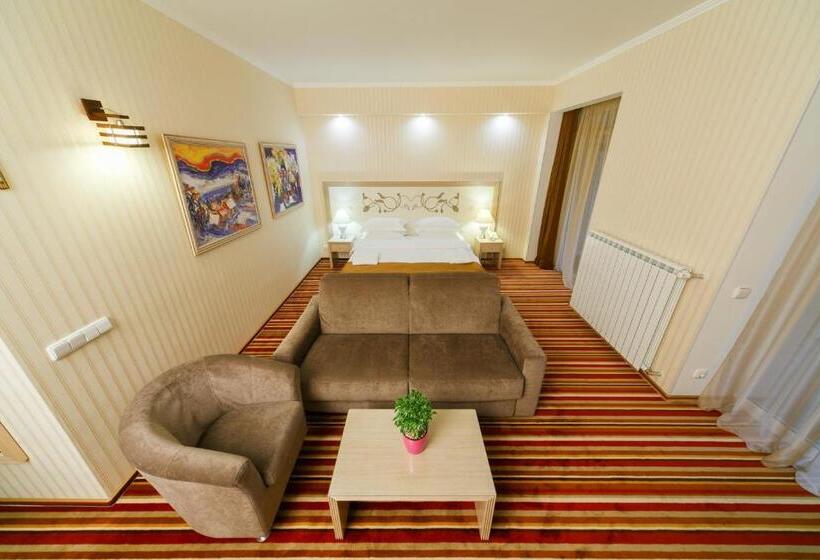 اتاق استاندارد برای معلولان, Pushcha Congress