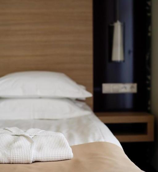 اتاق سوپریور, Pushcha Congress