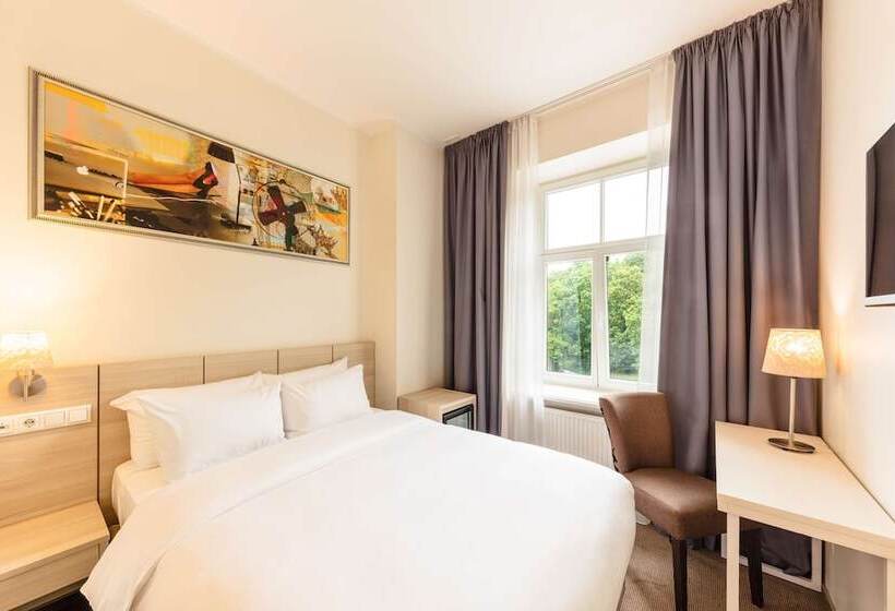 اتاق استاندارد با چشم‌انداز پارک, Radisson Hotel Old Town Riga