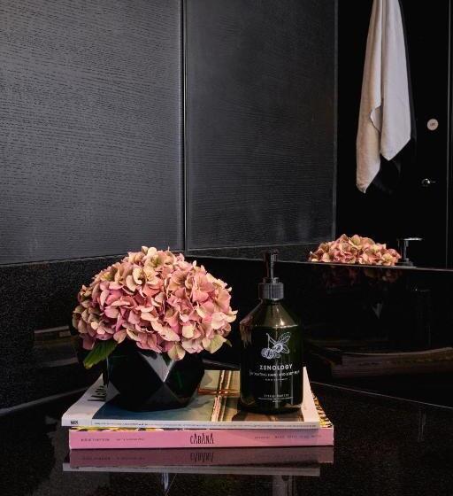 سوییت, Sir Albert Hotel, Part Of Sircle Collection