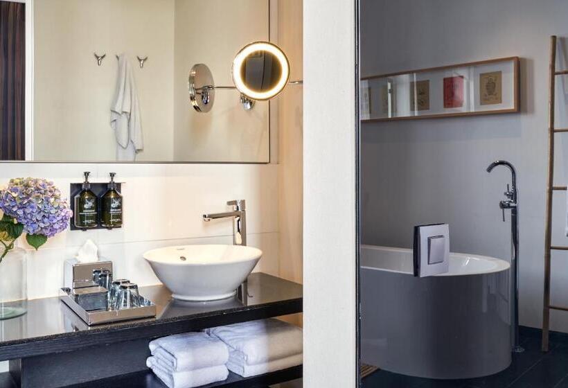 سوییت لوکس, Sir Albert Hotel, Part Of Sircle Collection