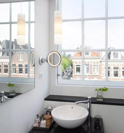 Deluxe Suite, Sir Albert Hotel, Part Of Sircle Collection