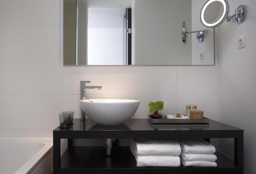 اتاق لوکس, Sir Albert Hotel, Part Of Sircle Collection