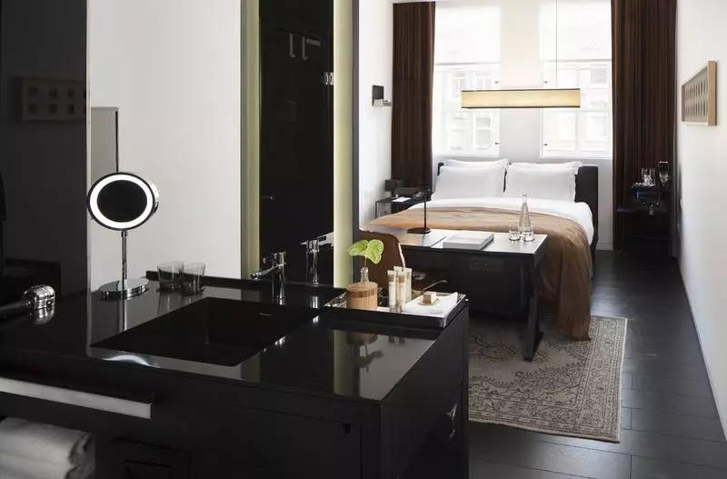 Deluxe Room, Sir Albert Hotel, Part Of Sircle Collection