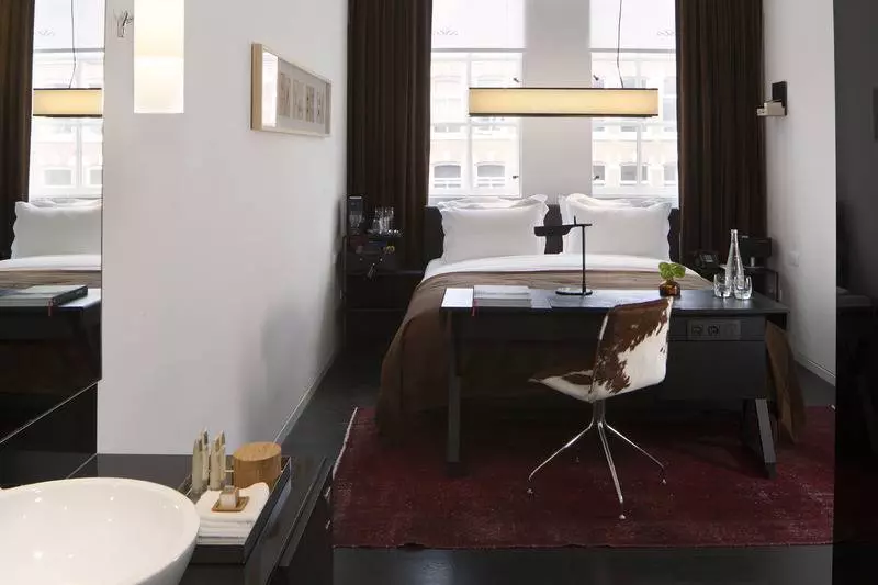 Standard Room, Sir Albert Hotel, Part Of Sircle Collection