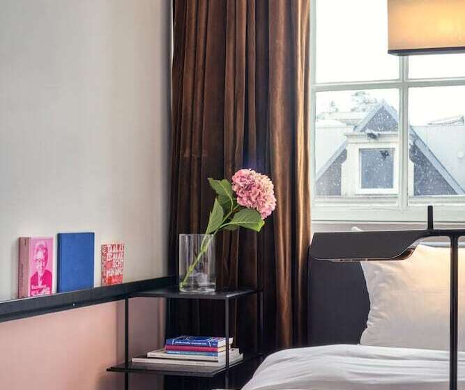 اتاق استاندارد, Sir Albert Hotel, Part Of Sircle Collection