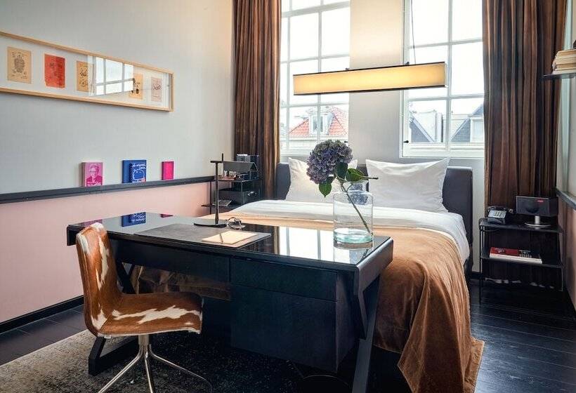 اتاق استاندارد, Sir Albert Hotel, Part Of Sircle Collection