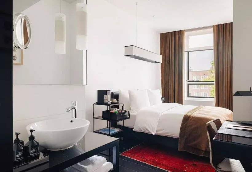 Deluxe Room, Sir Albert Hotel, Part Of Sircle Collection
