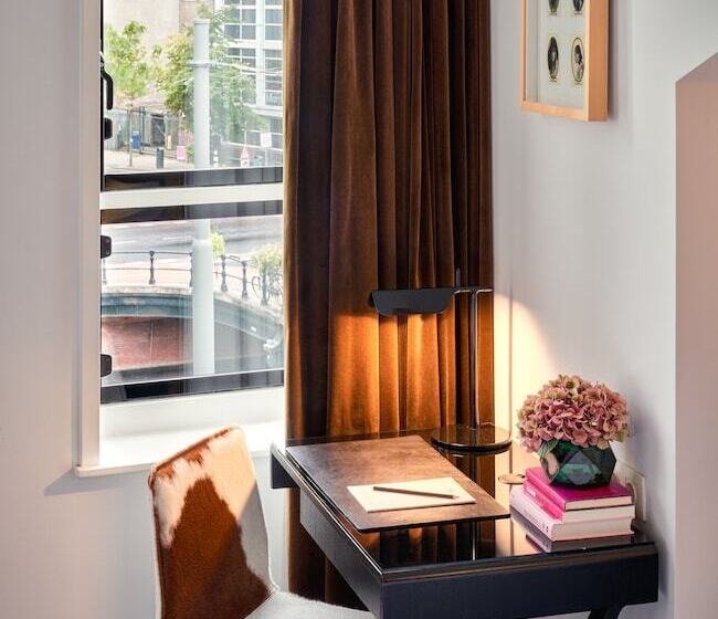 اتاق لوکس, Sir Albert Hotel, Part Of Sircle Collection