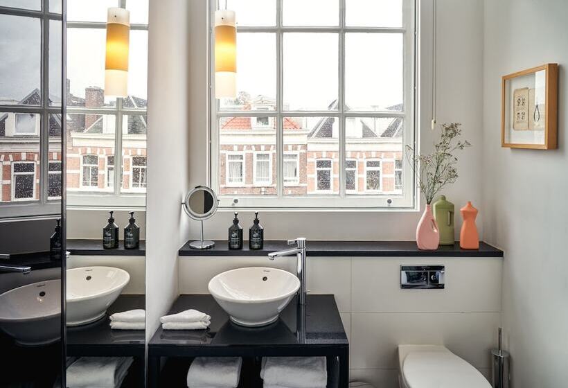 اتاق استاندارد, Sir Albert Hotel, Part Of Sircle Collection