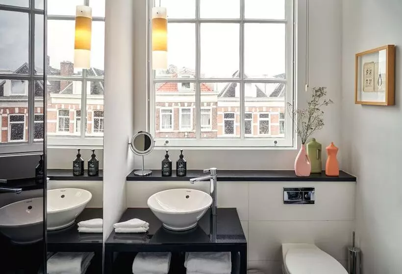 Standard Room, Sir Albert Hotel, Part Of Sircle Collection