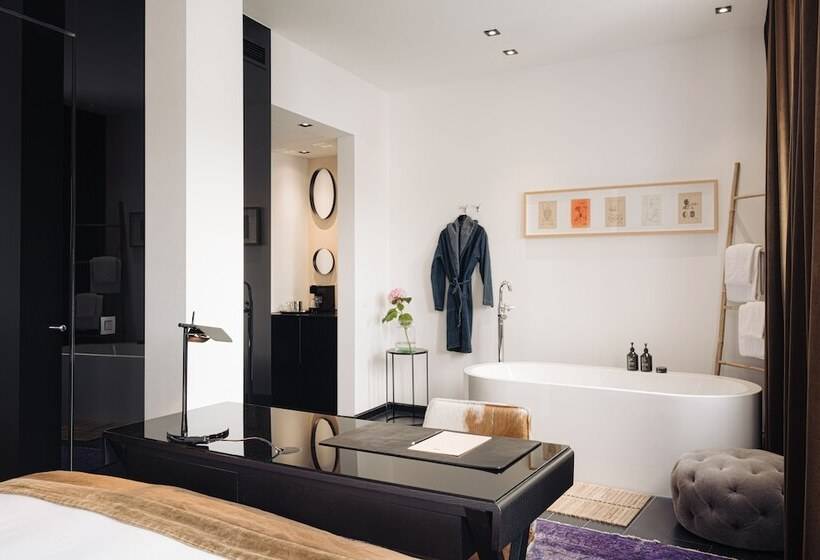 سوییت, Sir Albert Hotel, Part Of Sircle Collection