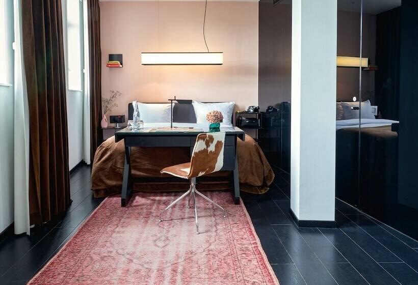 اتاق استاندارد, Sir Albert Hotel, Part Of Sircle Collection