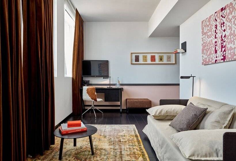 اتاق استاندارد, Sir Albert Hotel, Part Of Sircle Collection