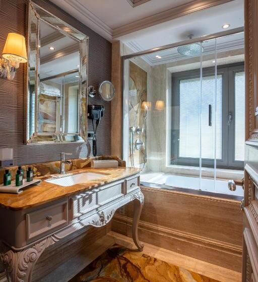 景色の見えるデラックスルーム, Mfb Tarabya