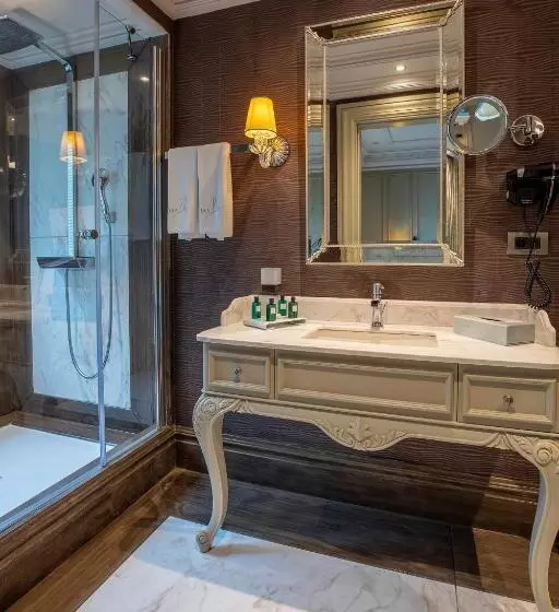 Superior Room, Mfb Tarabya