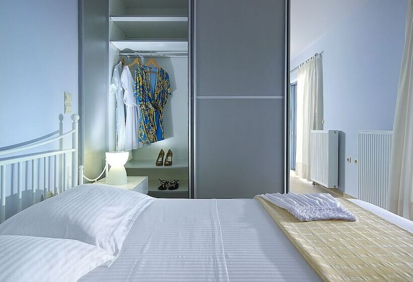 سوییت با چشم‌انداز دریا, Xenia Residence & Suites