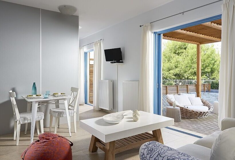 سوییت با چشم‌انداز دریا, Xenia Residence & Suites