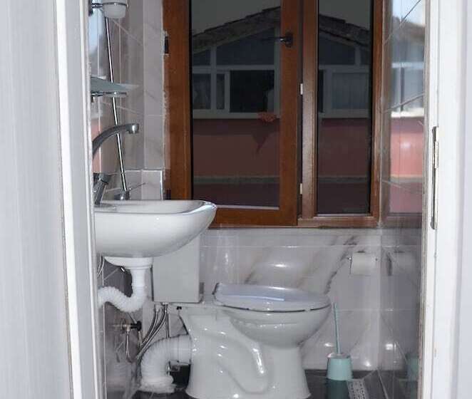 スタンダードトリプルルーム, Yasmin