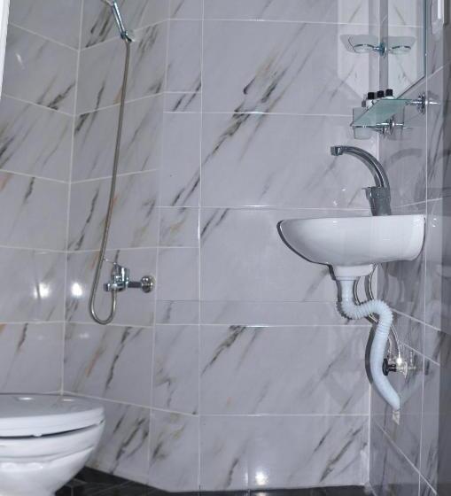 スタンダードルーム, Yasmin