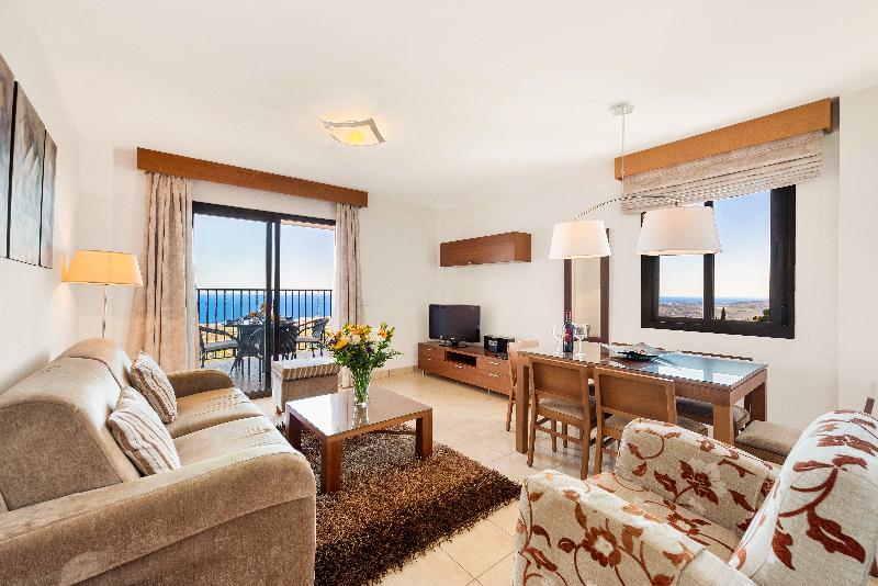 带露台两卧公寓, Macdonald La Ermita Resort