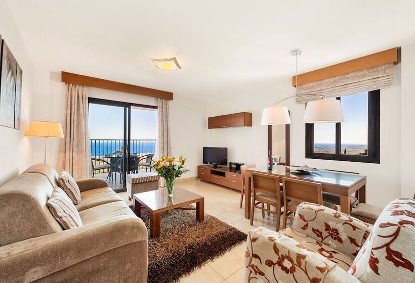 带2个卧室的高级公寓, Macdonald La Ermita Resort