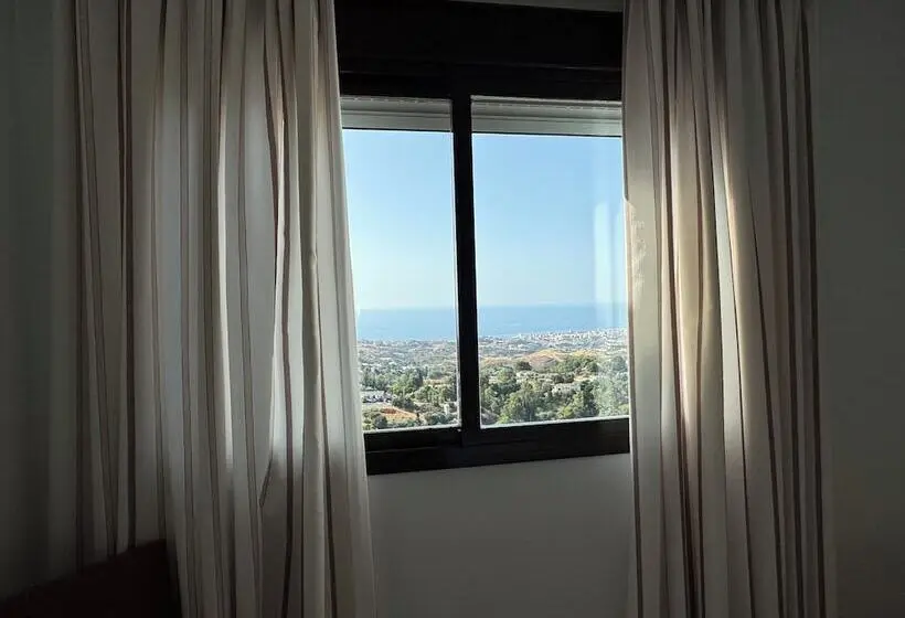 Superior 2-bedroom flat with sea view, Macdonald La Ermita Resort