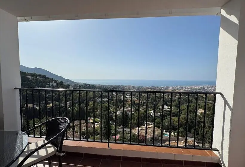 Superior 2-bedroom flat with sea view, Macdonald La Ermita Resort
