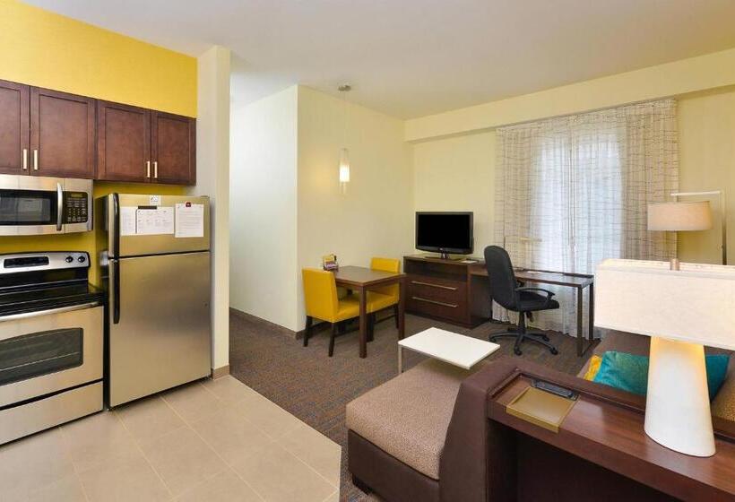 带大床的套房, Residence Inn By Marriott Champaign