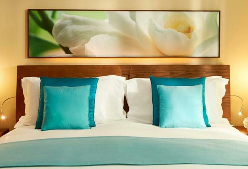 Номер Deluxe с Видом, Sofitel Dubai The Palm Resort & Spa