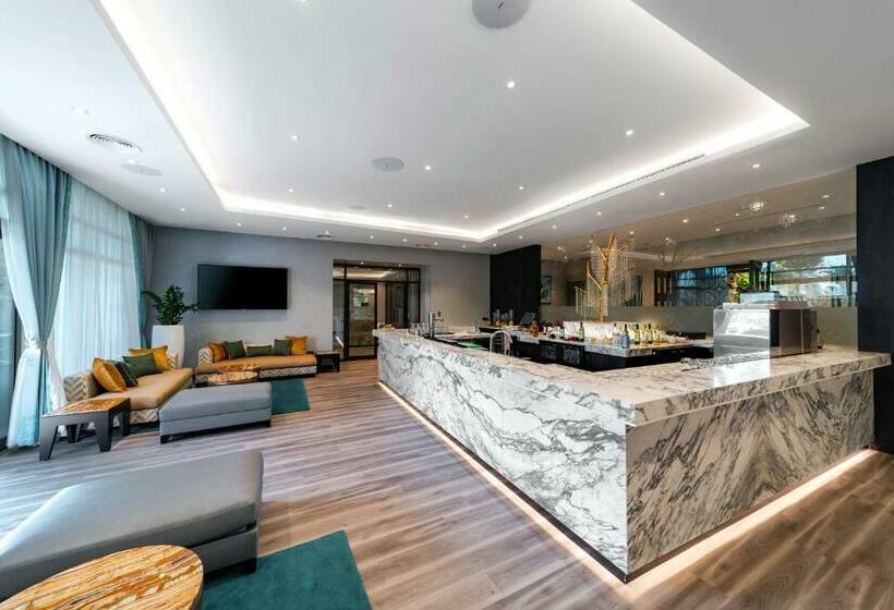 سوئیت کلوب با چشمانداز دریا, Sofitel Dubai The Palm Resort & Spa