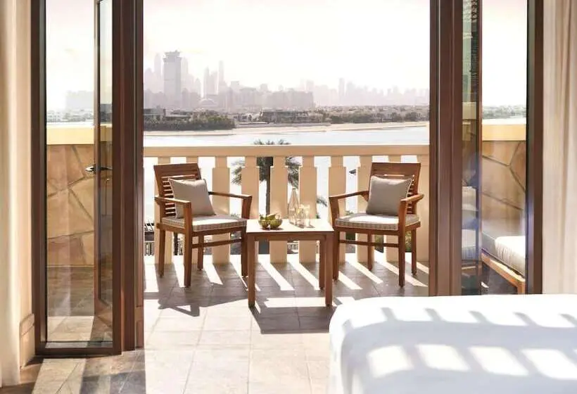 اتاق لوکس با چشم‌انداز, Sofitel Dubai The Palm Resort & Spa