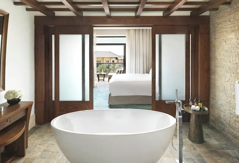 سوئیت کلاب, Sofitel Dubai The Palm Resort & Spa