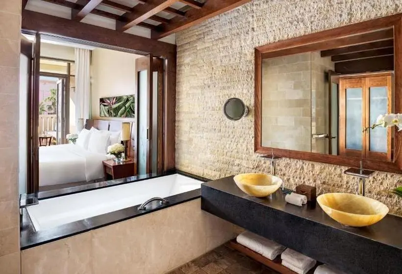 Deluxe Room Sea View