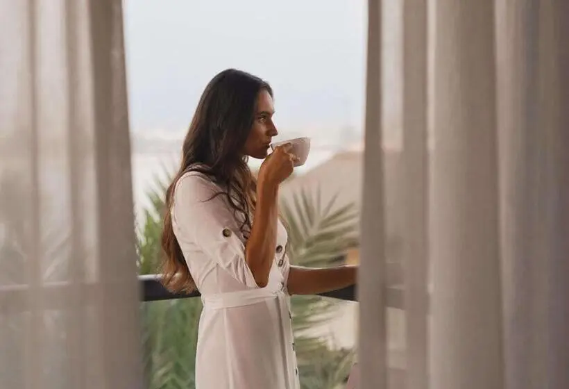 اتاق لوکس با چشم‌انداز دریا, Sofitel Dubai The Palm Resort & Spa