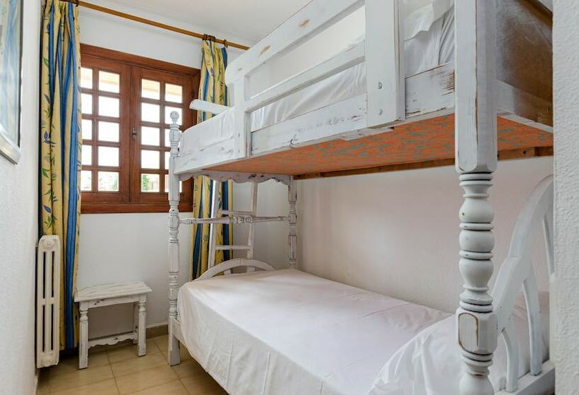 Апартаменты 2 Спальни Боковой Вид на Море, Sol y Mar Apartments