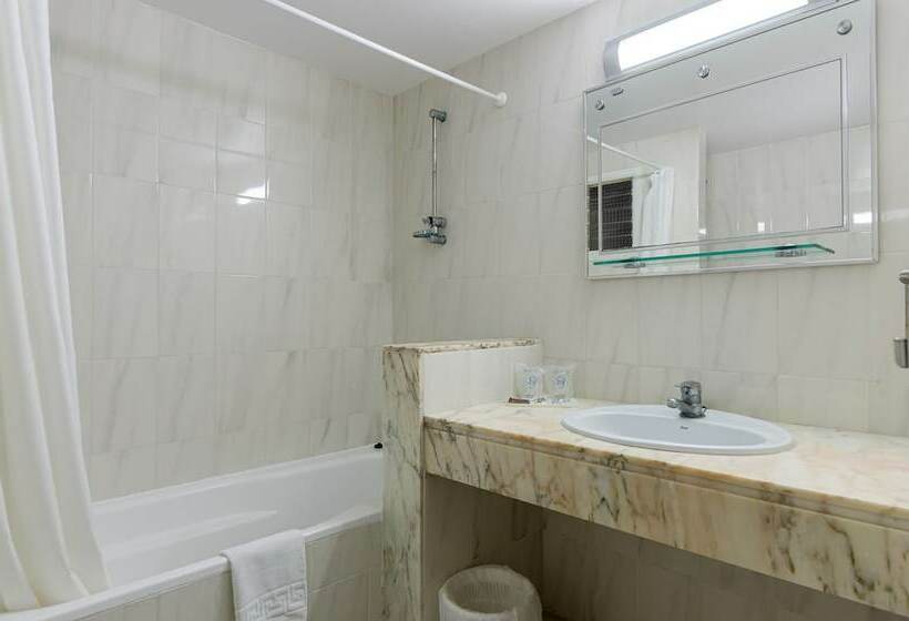 2침실 아파트 측면 바다 전망, Sol y Mar Apartments